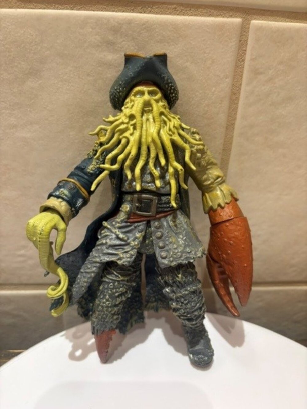 Disney Zizzle Pirates of the Caribbean Davy Jones Claw Snap Action Figure 7"